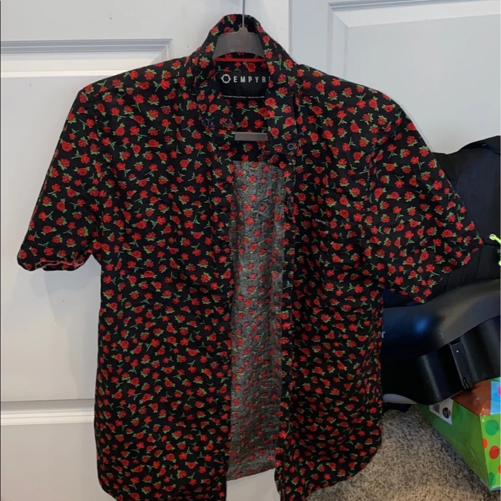 Red Roses shirt - Picture 1 of 5